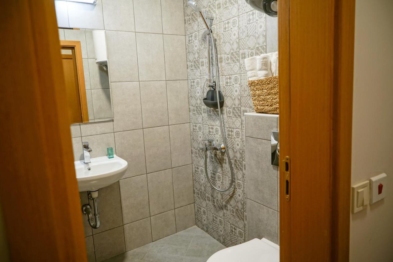 So Close Kapana - 2 Rooms Central Apartments プロヴディフ エクステリア 写真