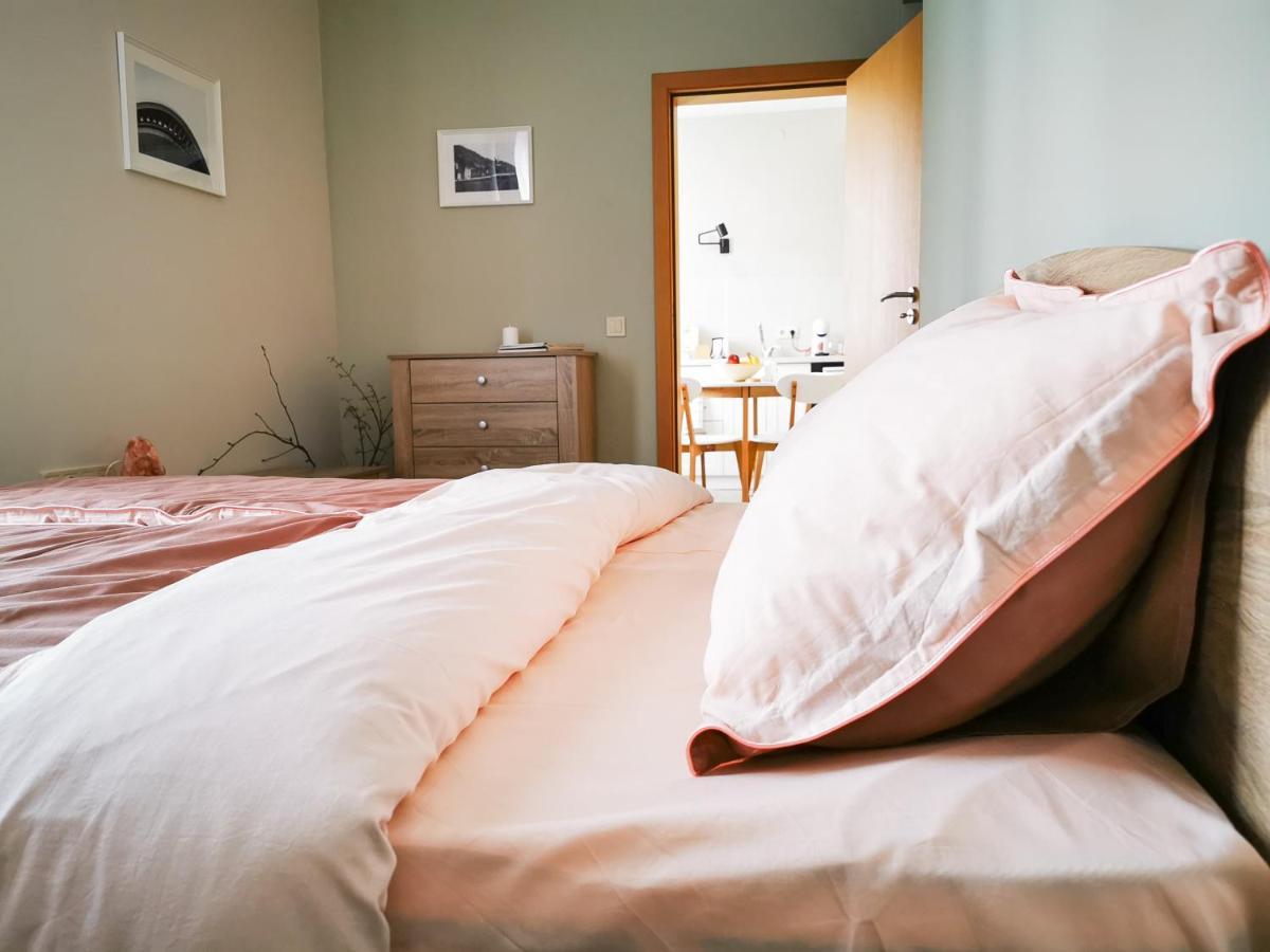 So Close Kapana - 2 Rooms Central Apartments プロヴディフ エクステリア 写真