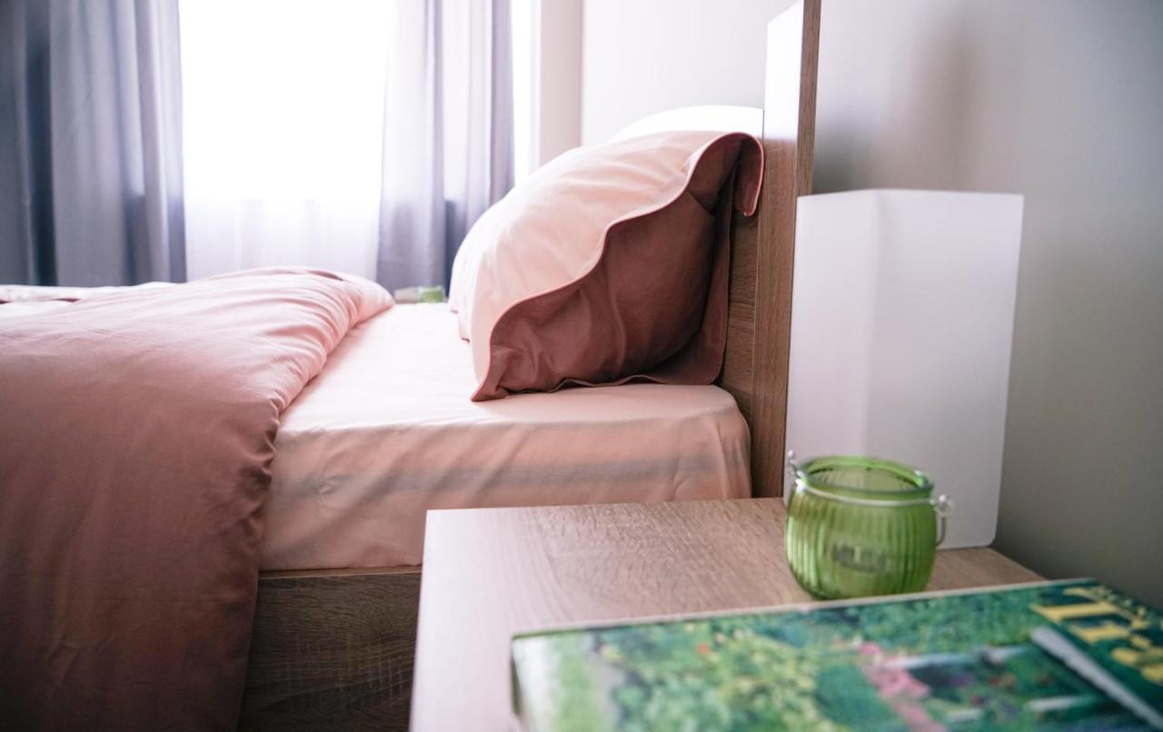 So Close Kapana - 2 Rooms Central Apartments プロヴディフ エクステリア 写真