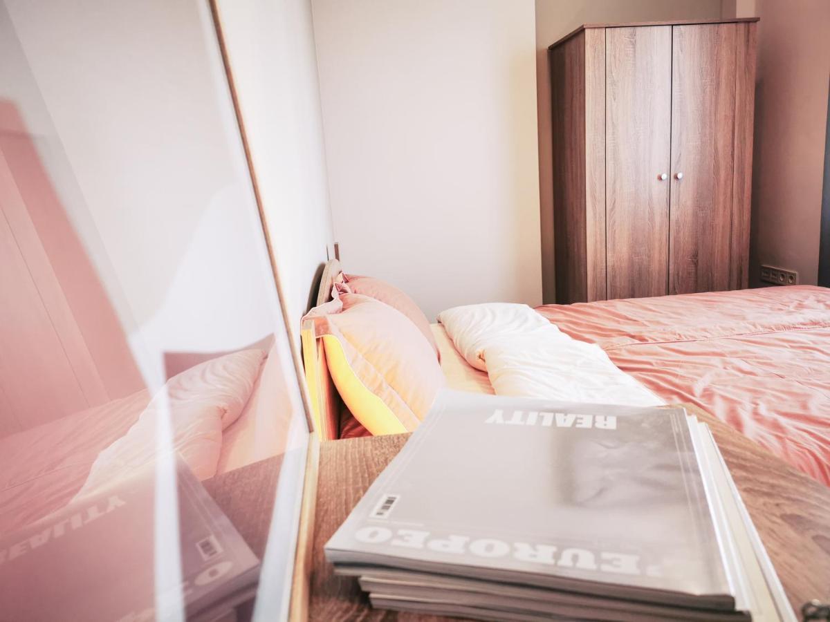 So Close Kapana - 2 Rooms Central Apartments プロヴディフ エクステリア 写真