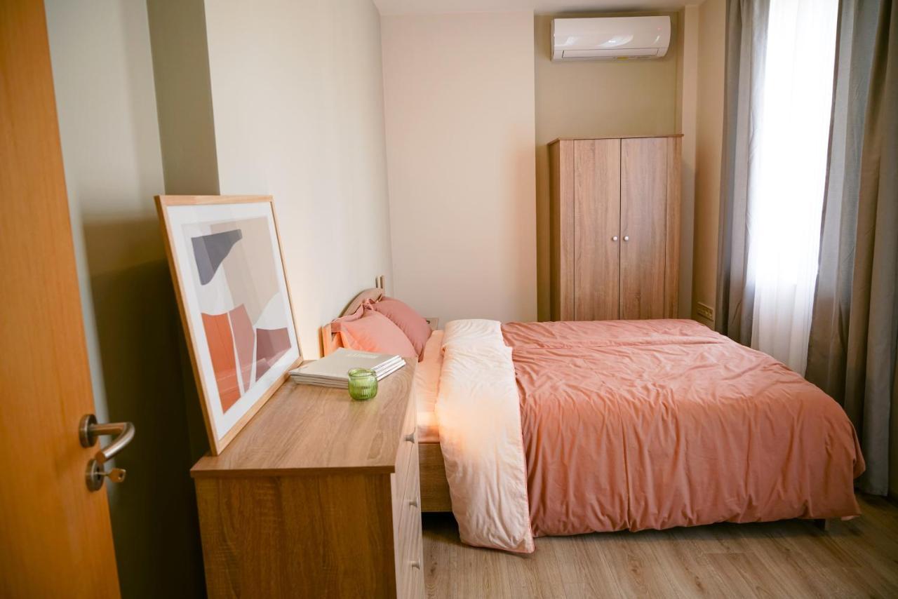 So Close Kapana - 2 Rooms Central Apartments プロヴディフ エクステリア 写真